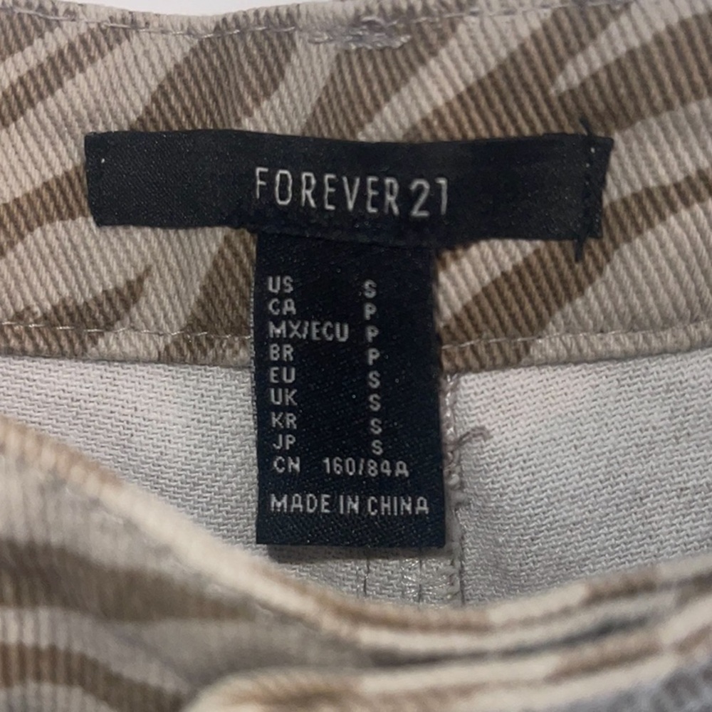 Vintage Y2K Forever 21 Animal Print pants / jeans Size S - Picture 4 of 5